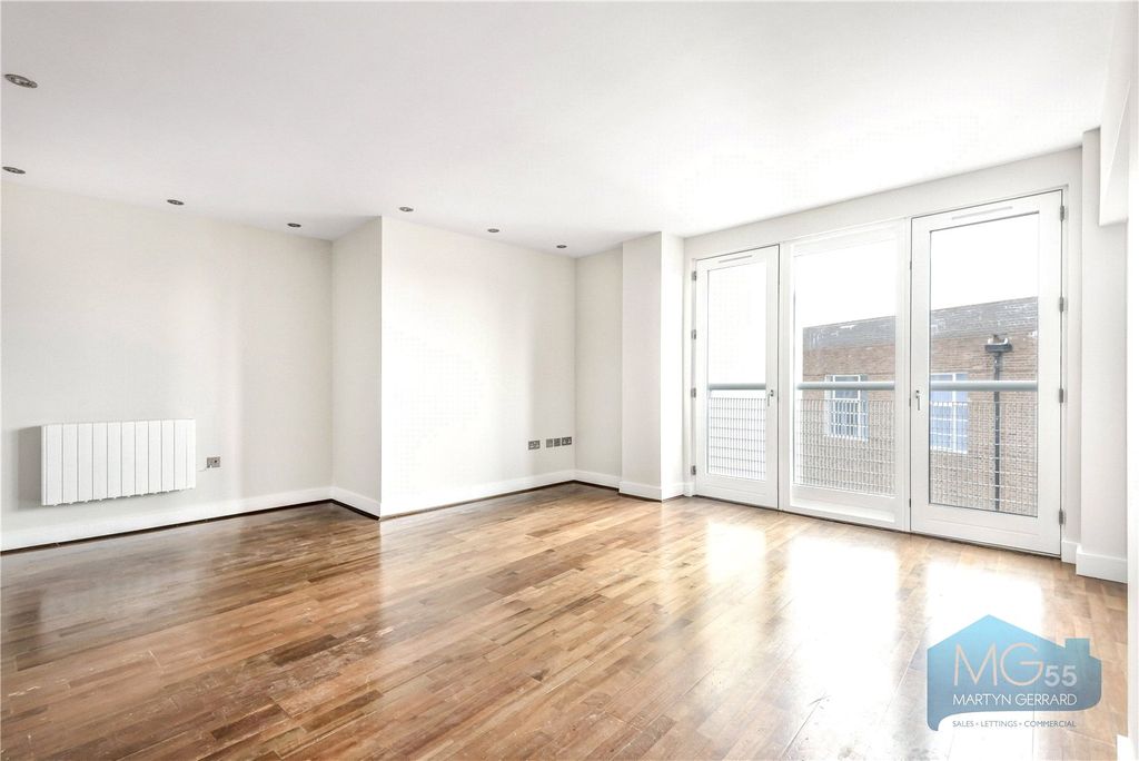 Property photo 2 of 11 Picture No. 26