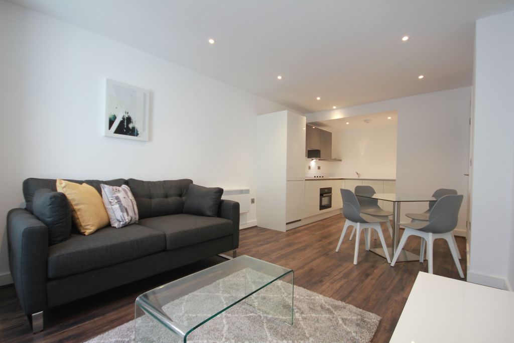 Property photo 2 of 8