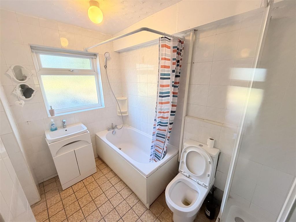 Property photo 3 of 15 Tempimageic4Vut.Jpg