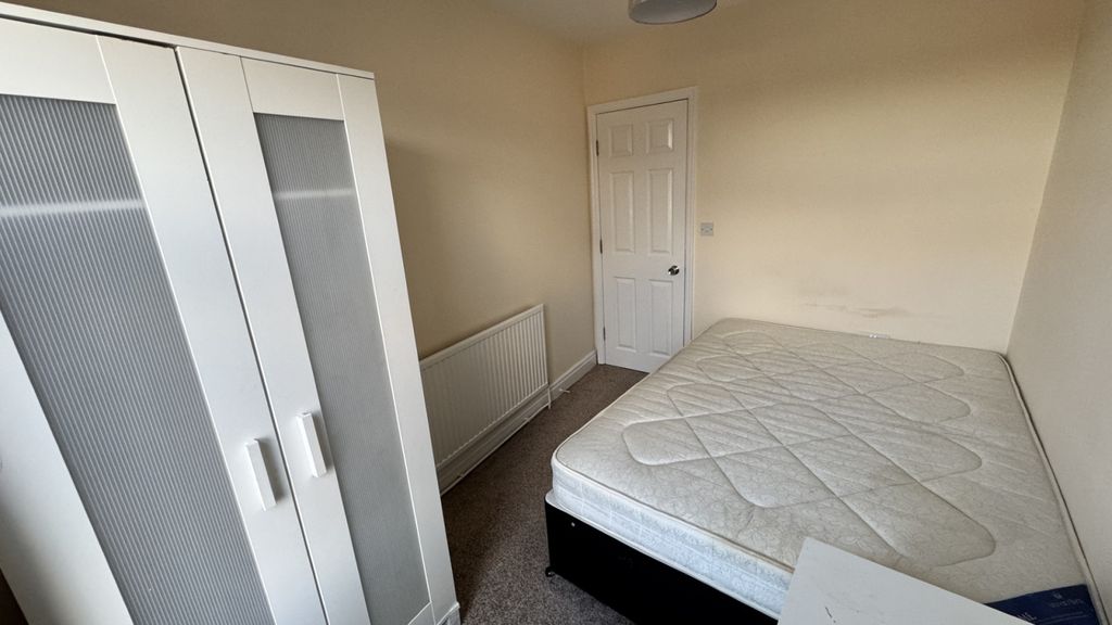 Property photo 2 of 5 Gallery