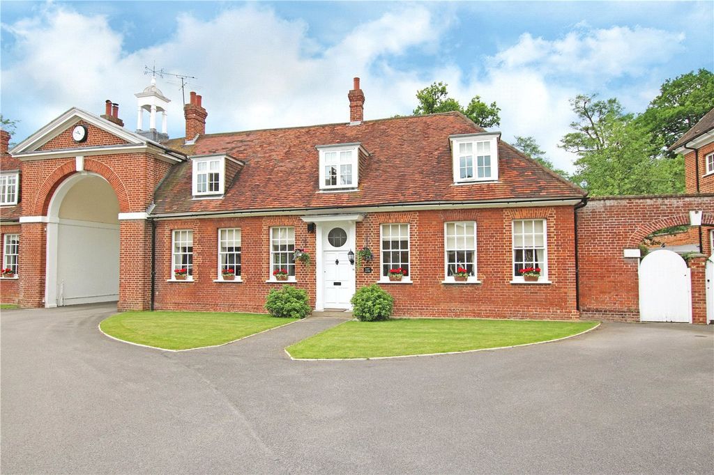 Property photo 1 of 21 Picture No. 01