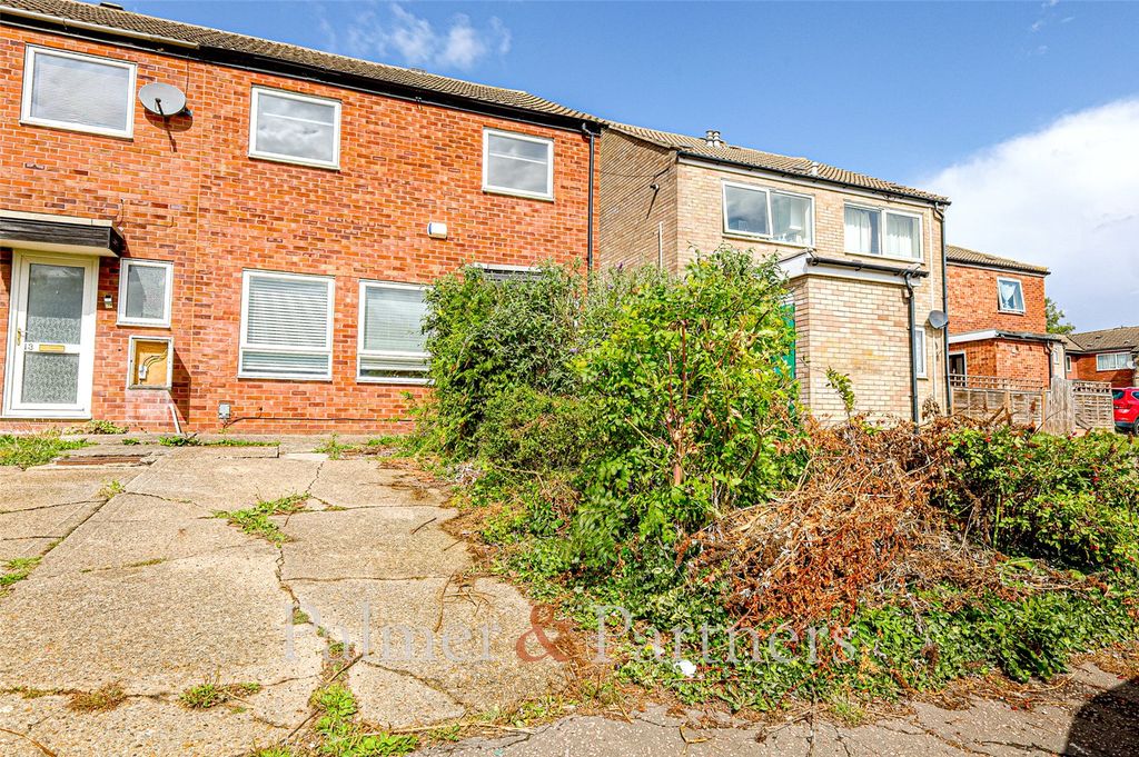 Property photo 1 of 10 External