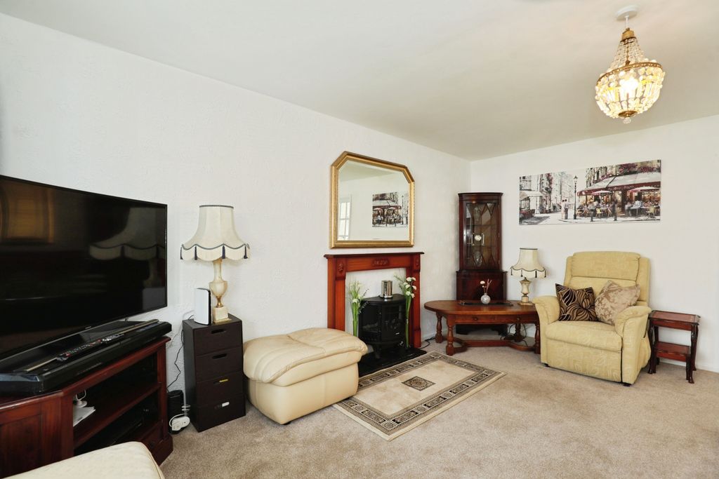 Property photo 3 of 15