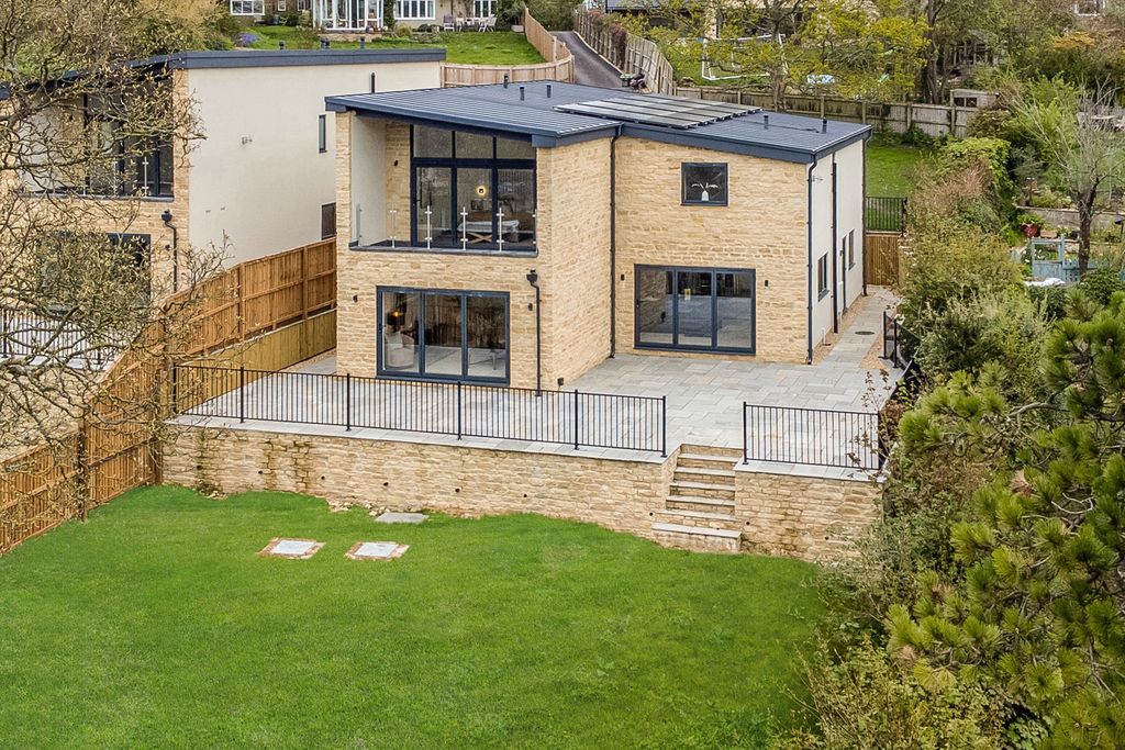 Property photo 1 of 23