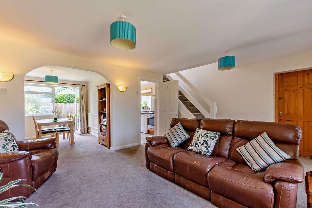 Property photo 3 of 15 Sitting Room