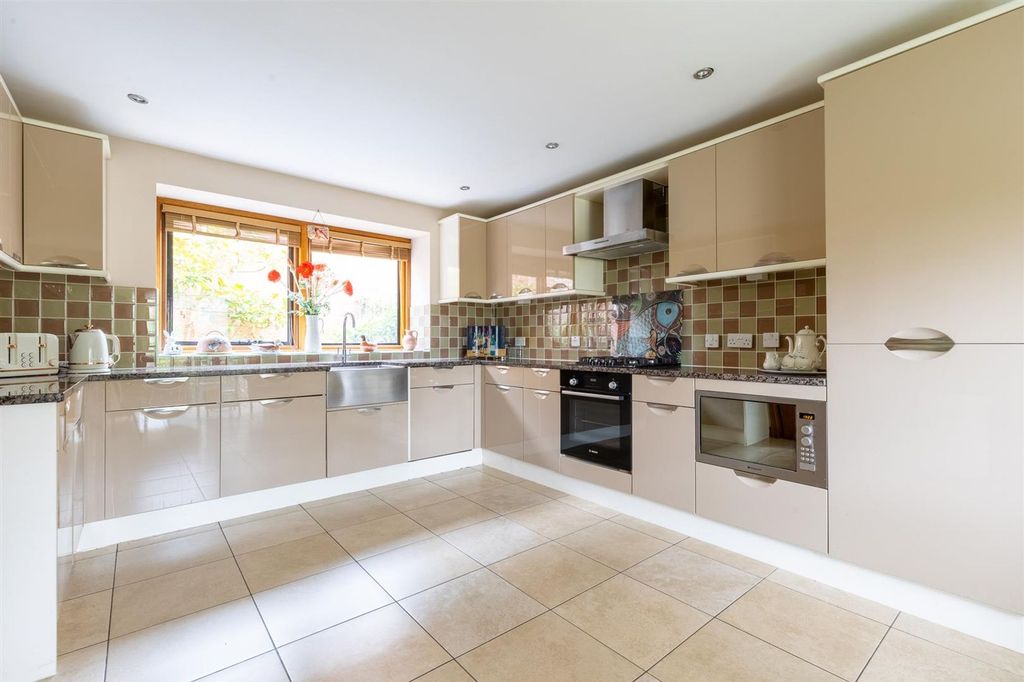 Property photo 2 of 18 Drakehouse-9.Jpg