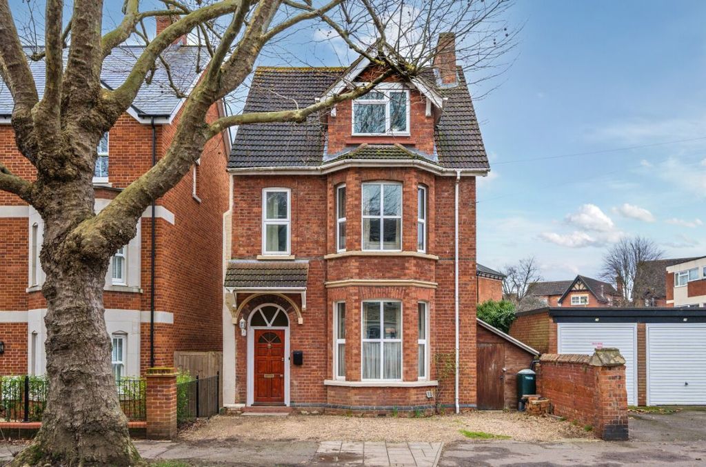 Property photo 1 of 20