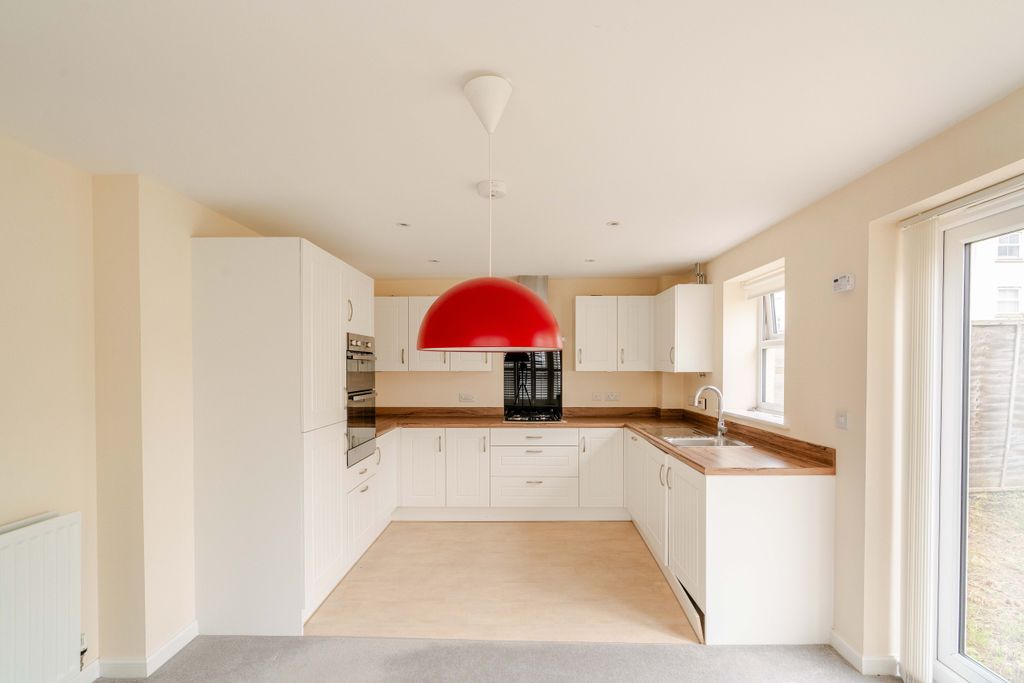 Property photo 1 of 18 17