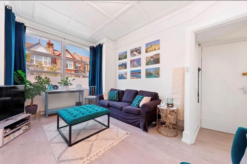 Property photo 3 of 11 33.Jpg