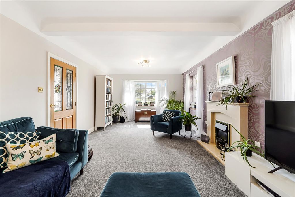 Property photo 3 of 21 Christ Church Road (12).Jpg