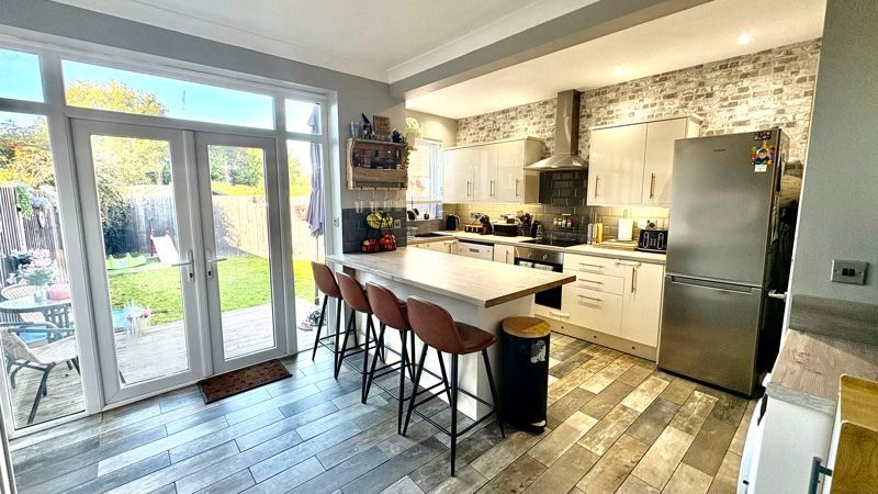 Property photo 3 of 17 Photo 22