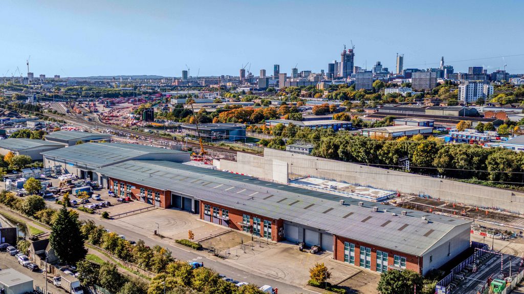 Property photo 3 of 5 8640168-20241011Network Pk17