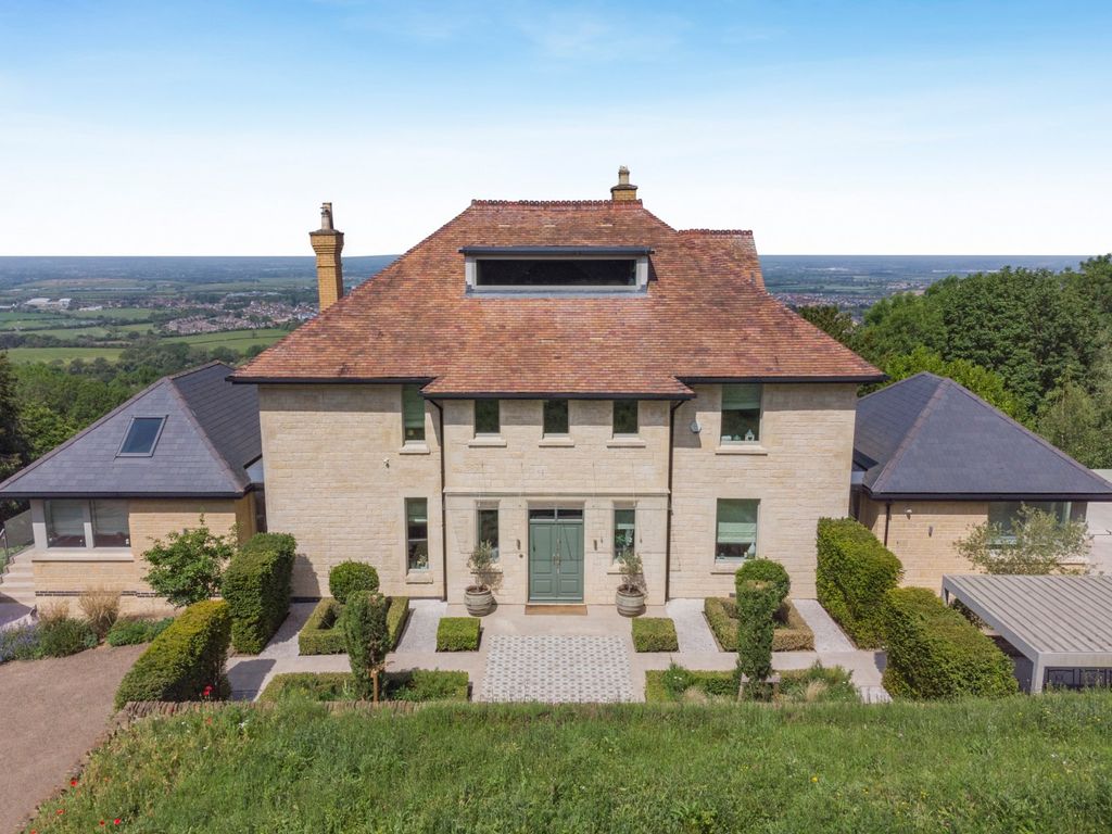 Property photo 1 of 37 Berryhead