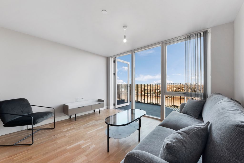 Property photo 2 of 11