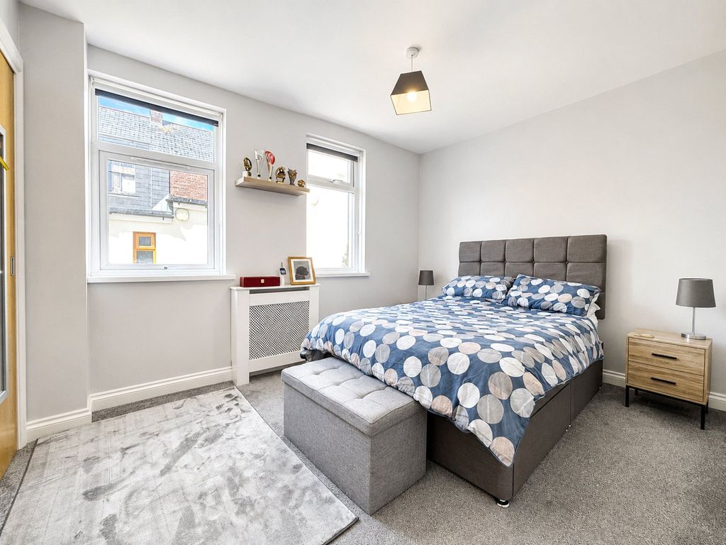 Property photo 3 of 10 3 - Picture No. 06