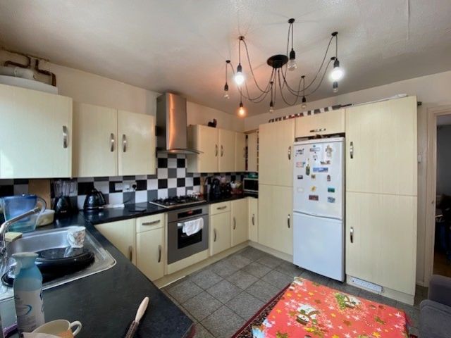 Property photo 3 of 10 3