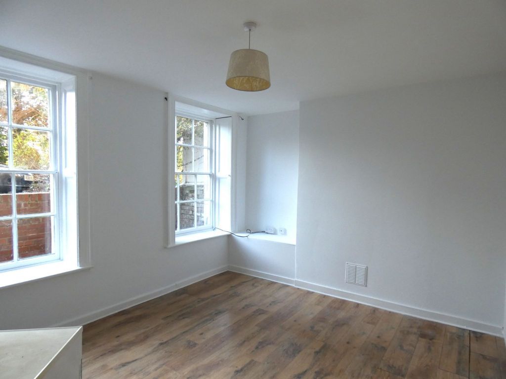 Property photo 2 of 3 Picture 2