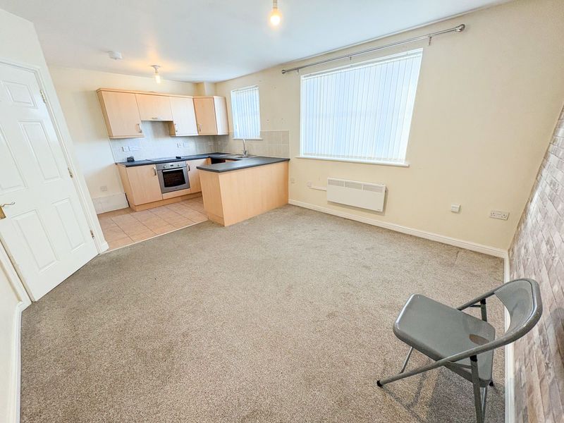 Property photo 3 of 6 Photo 6