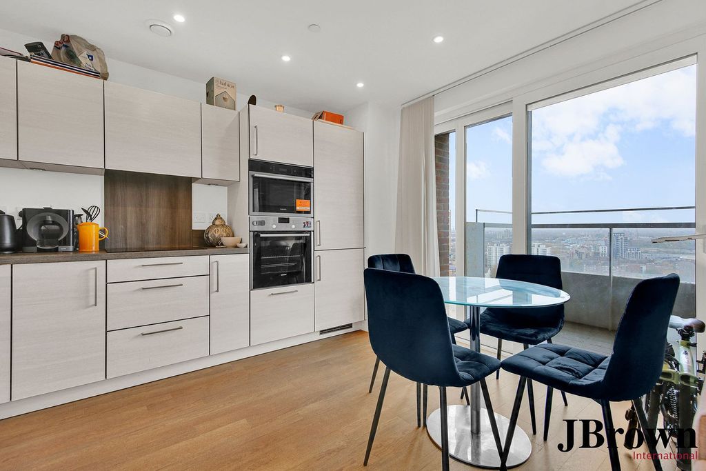 Property photo 3 of 9