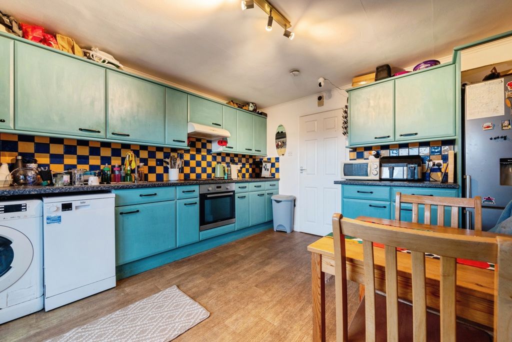 Property photo 2 of 18 Pbox-Img.Jpg