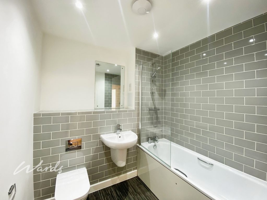 Property photo 3 of 12 Bathroom