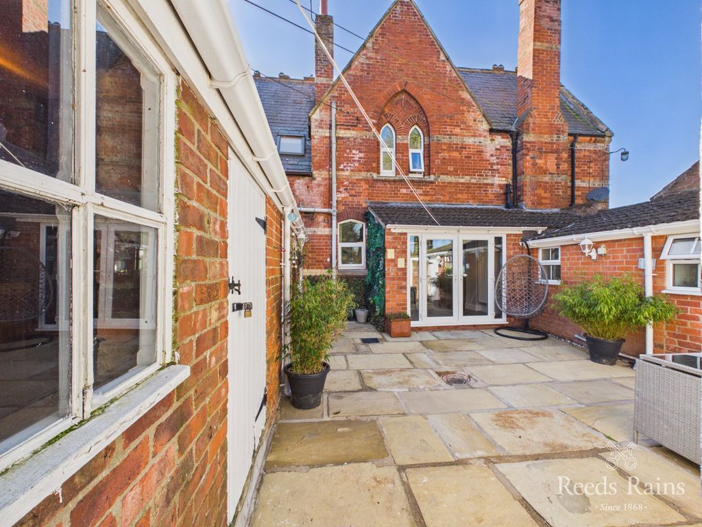 Property photo 1 of 37 Rear Courtyard