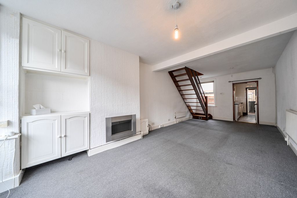 Property photo 2 of 20 1469795-14-6A1Ef7...