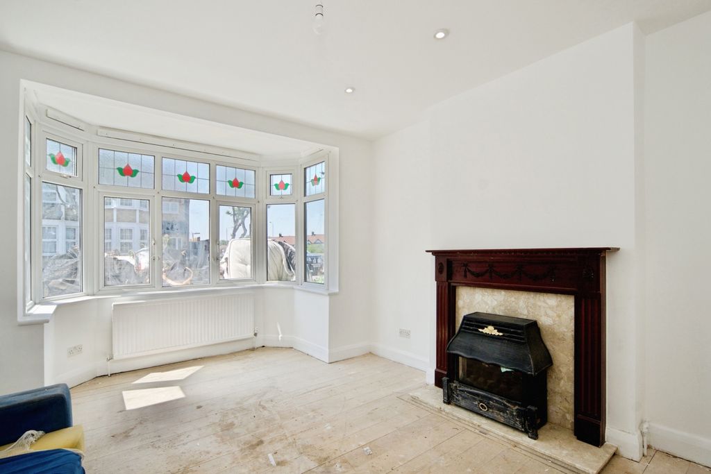 Property photo 2 of 22 Pbox-Img.Jpg