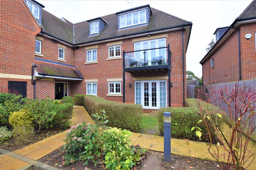 Property photo 1 of 11