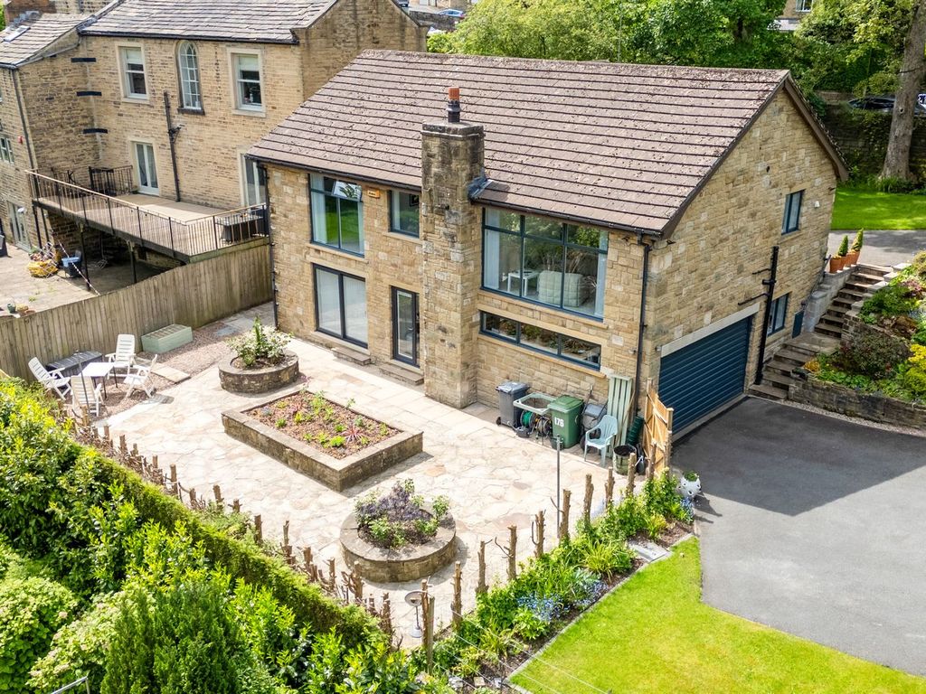 Property photo 1 of 34