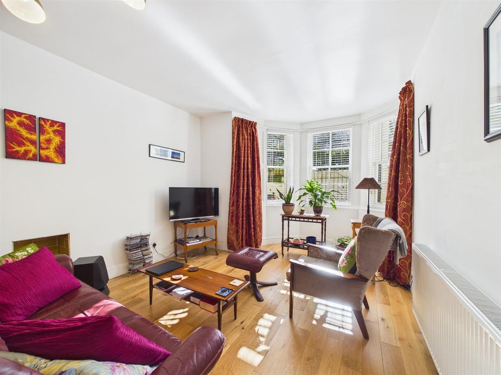 Property photo 2 of 20 Cam03782G0-Pr0288-Still008_Alt.Jpg