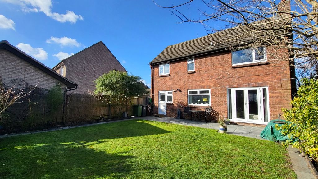 Property photo 2 of 25
