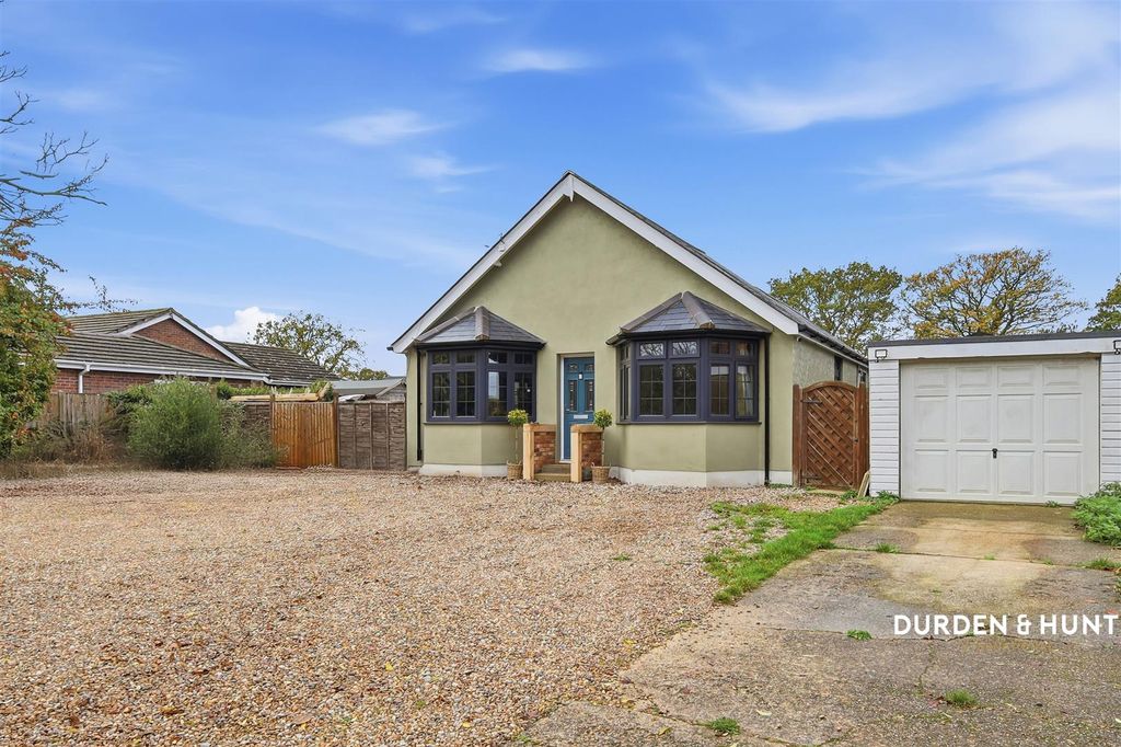 Property photo 2 of 25 Abbotts Lane