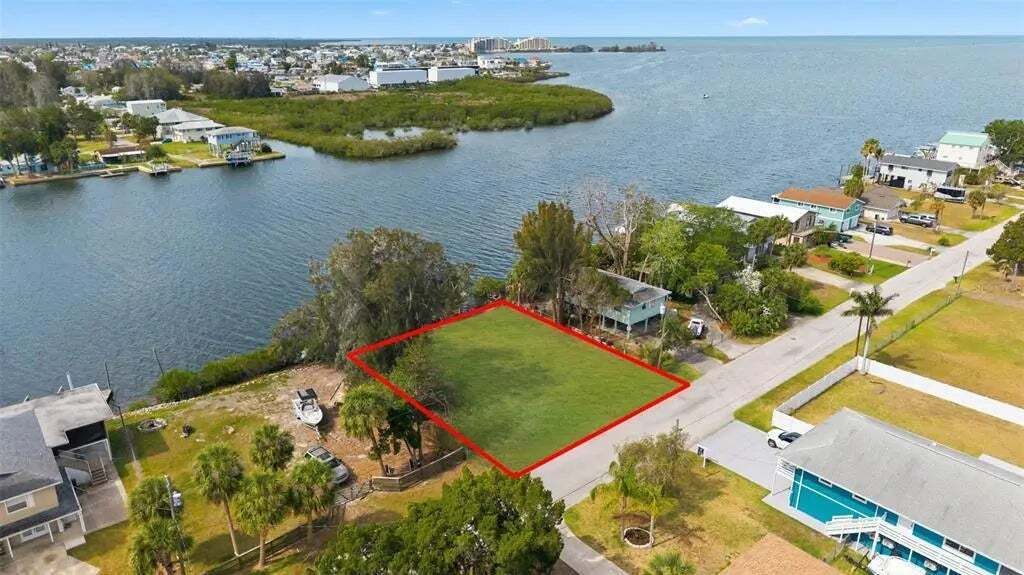 Property photo 1 of 18