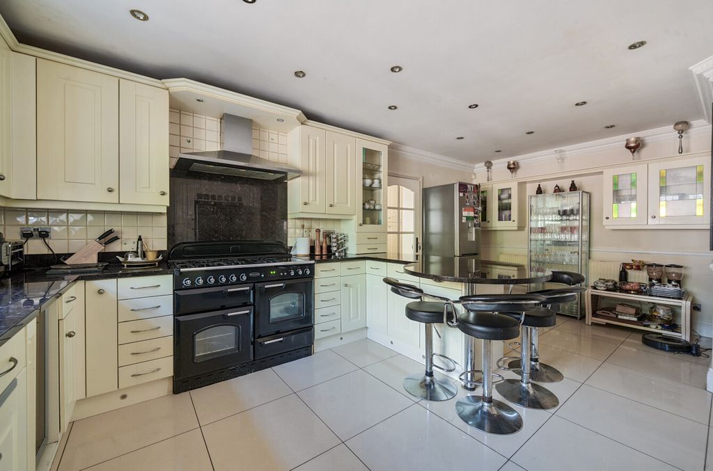 Property photo 2 of 35 1476892-58-6A2c43...