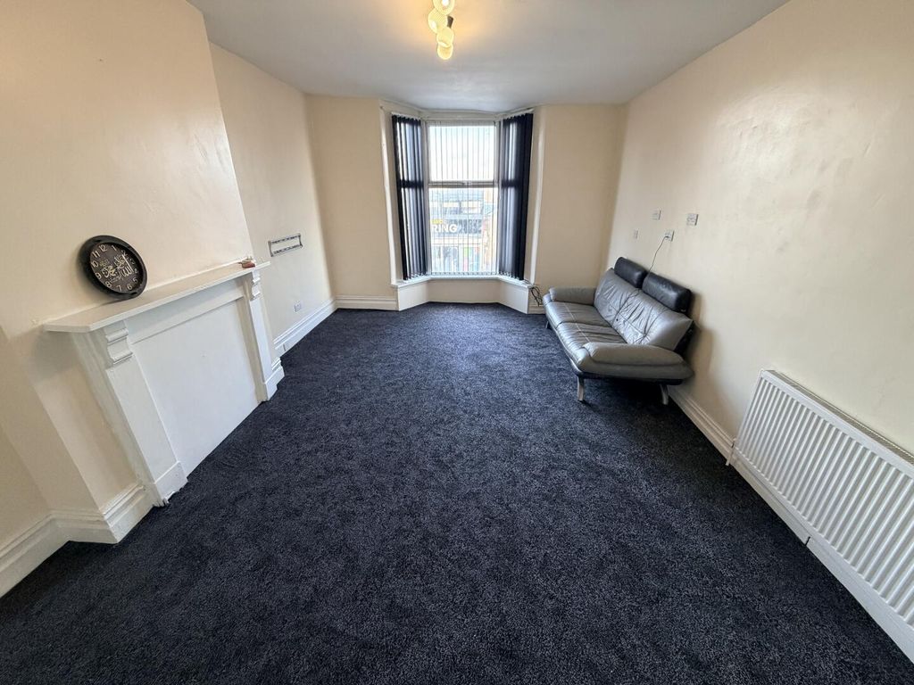 Property photo 2 of 14 Living Room