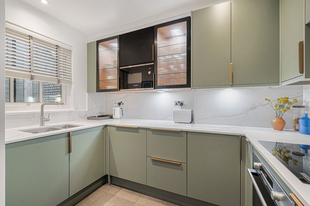 Property photo 3 of 15 Kitchen