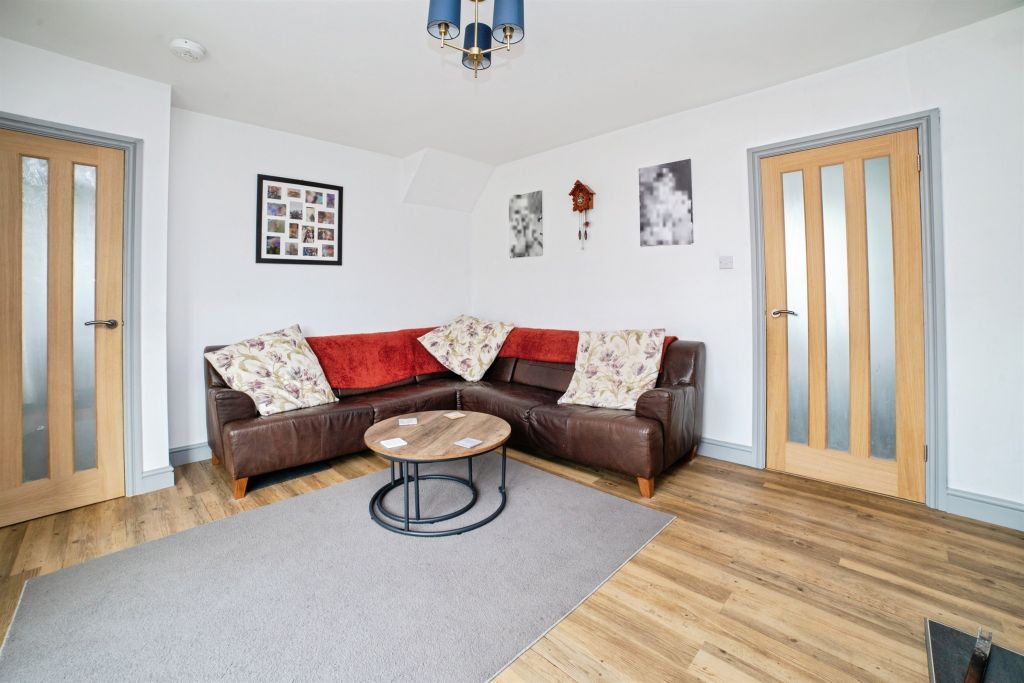 Property photo 3 of 21