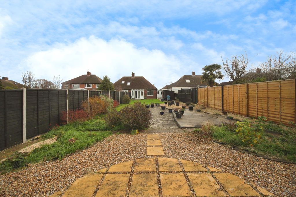 Property photo 2 of 20