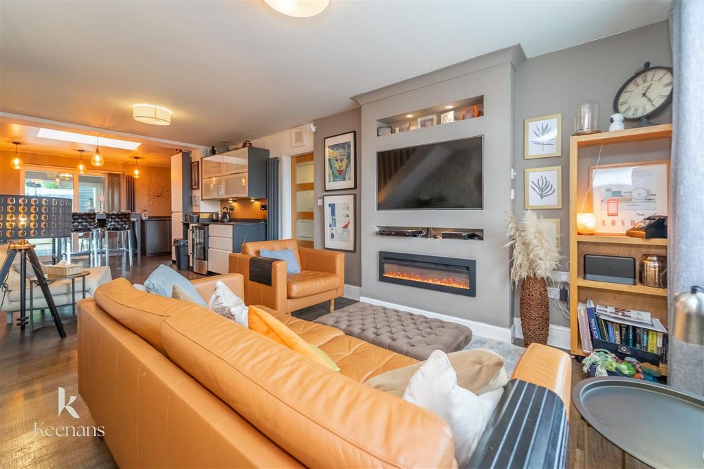 Property photo 1 of 29