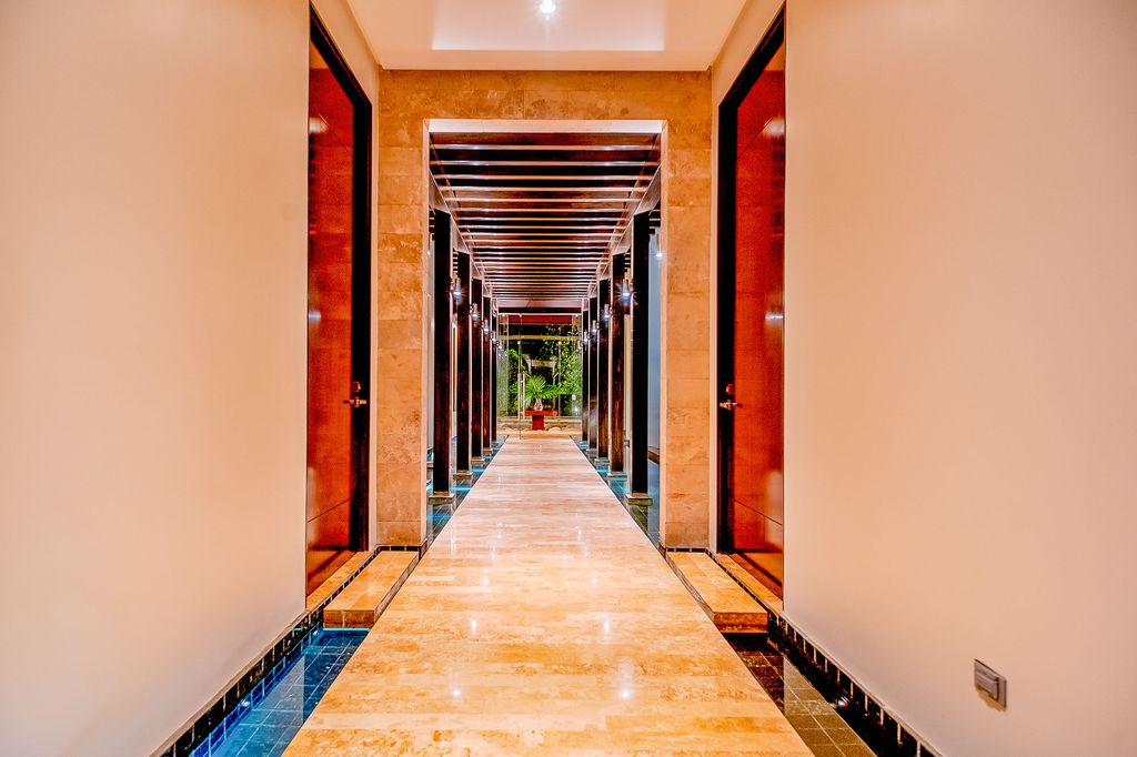 Property photo 2 of 43