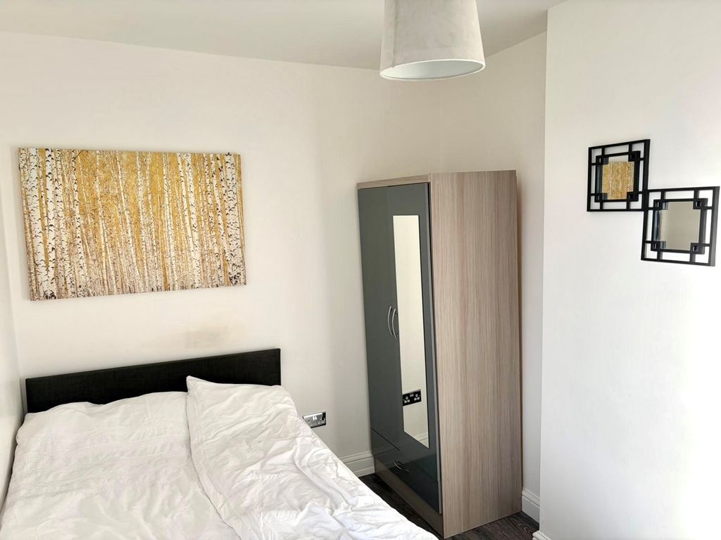 Property photo 3 of 4