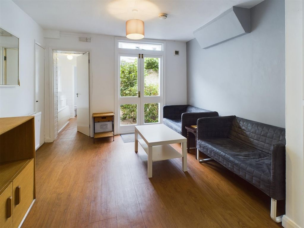 Property photo 2 of 10 Cam02534G0-Pr0404-Still003.Jpg