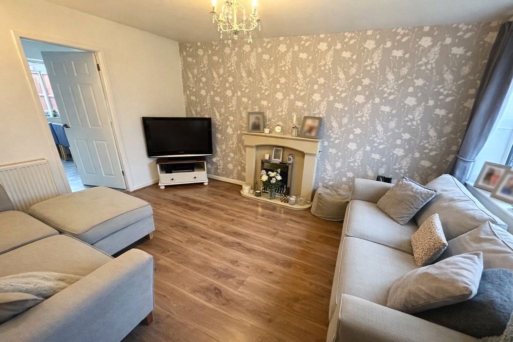 Property photo 2 of 13 Picture No. 10