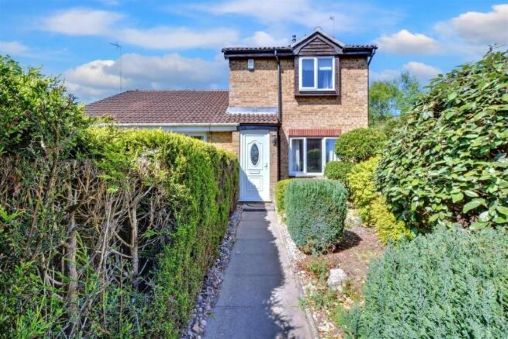 Property photo 1 of 2