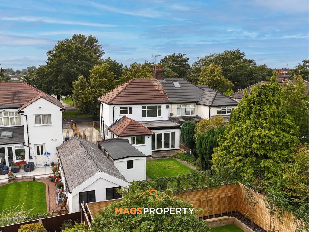 Property photo 3 of 35