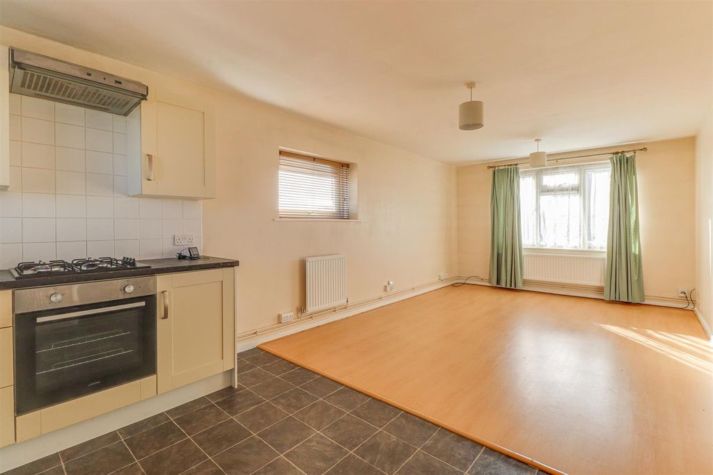 Property photo 1 of 10 Kitchen/Living Room