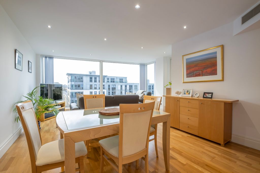 Property photo 3 of 16 9