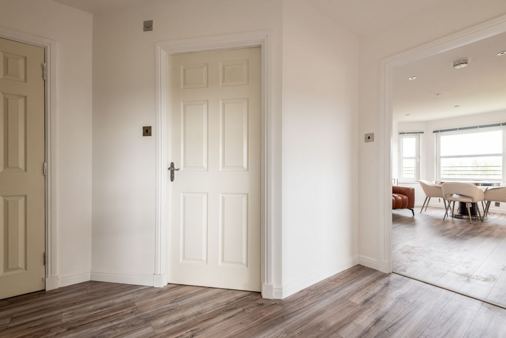 Property photo 2 of 17 Inner Hallway