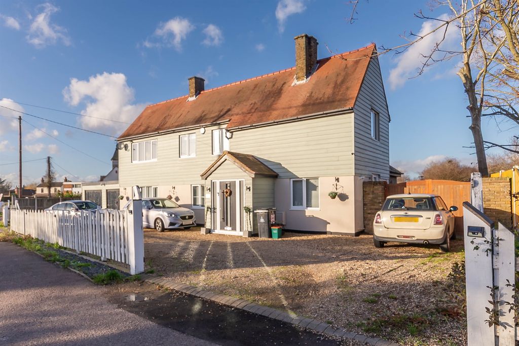 Property photo 1 of 25 Front